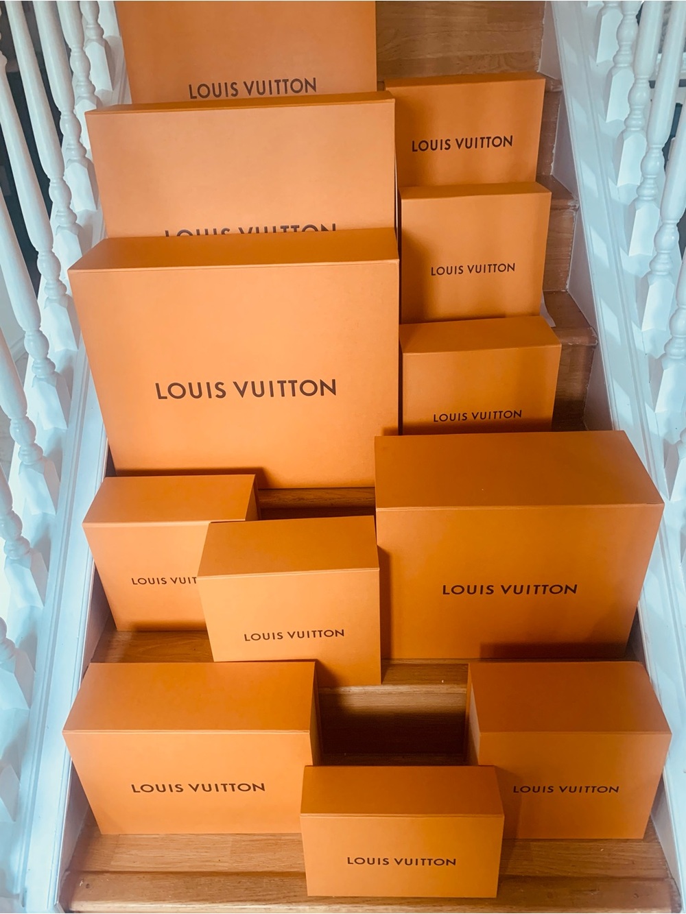 Louis Vuitton Authentic Retail Storage Box Magnetic front flap closure. 10x10x5
